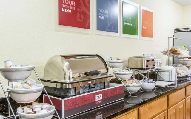 Quality Inn Macomb near University Area