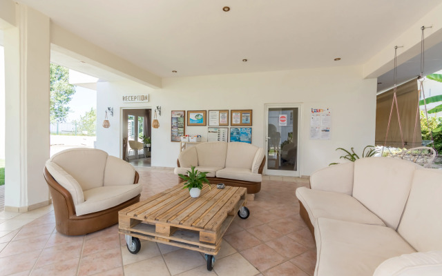 Cavos Beach House