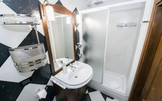 Vicolo dell'Aquila- Residenze Romanae