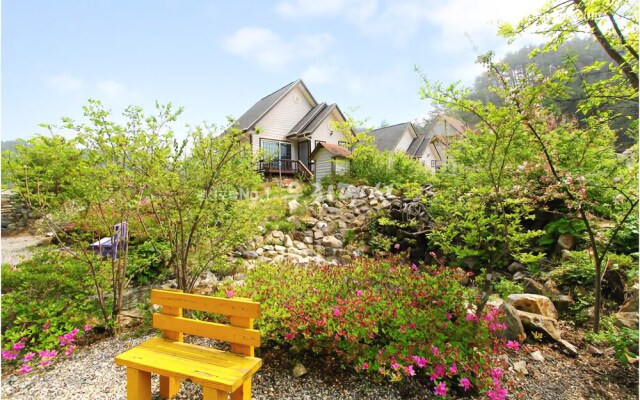 Jeongseon Click Pension