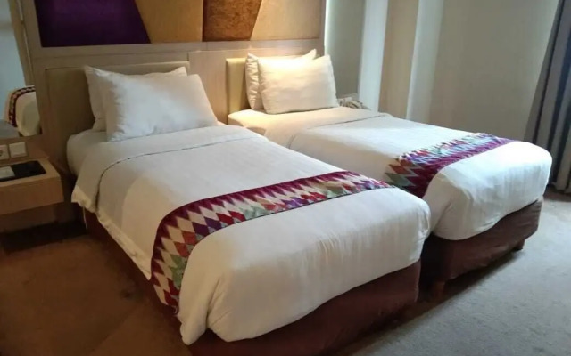 W Three Premier Hotel Lagaligo