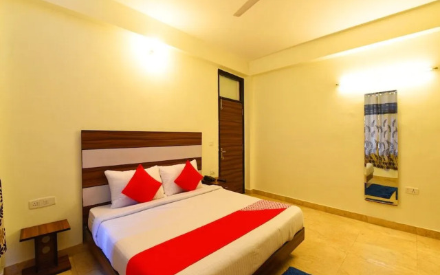 OYO 12818 Dev Villa