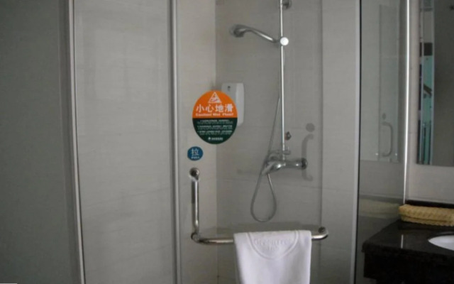 GreenTree Inn Jiangsu Yangzhou Gaoyou China Clothing Town Express Hotel