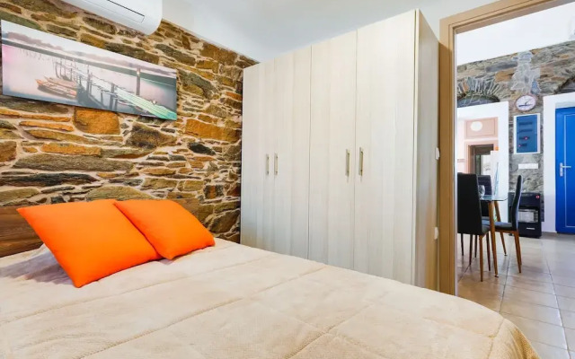 Simplistic Holiday Home in Oinousses with Balcony