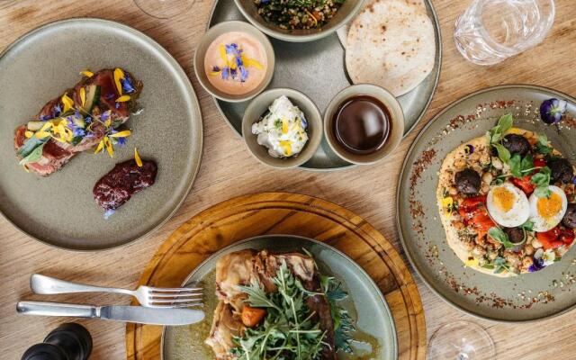 The July - Boat & Co