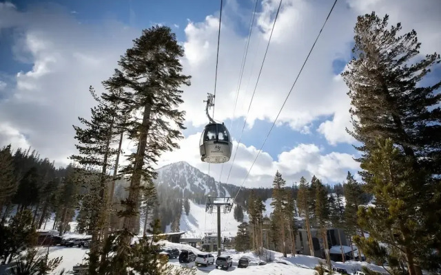 Great 2 Bedroom Condo Right Across Canyon Lodge! Walk To Lifts! Free Gondola to Village! (Unit 553 at 1849) by RedAwning