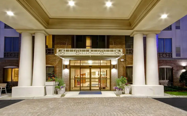 Spark by Hilton Guelph