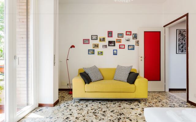 Mondrian Apartment in Milan