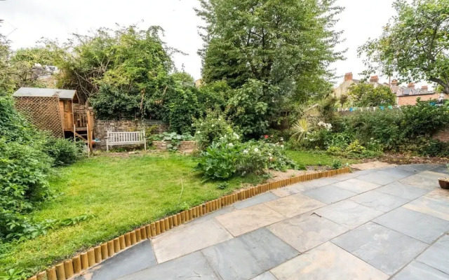 Stylish 3BD Family Home In Shepherd Bush