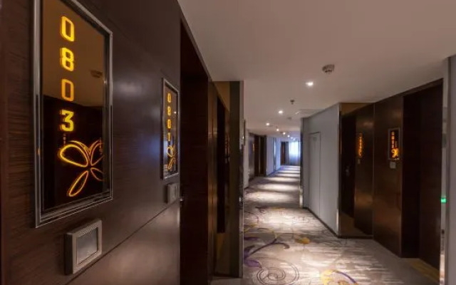 New Joy Hotel (Internatial Trade Spring Department Store Shopping)