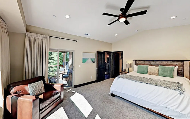 2015 South Lake Tahoe - 4 Br Home
