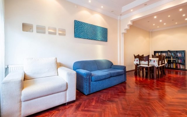 Bright and Central Flat in Kadikoy With Balcony