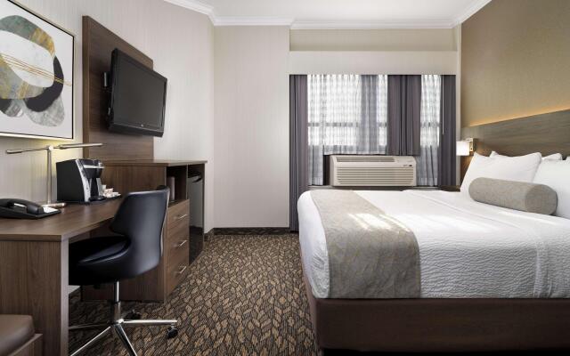 Best Western Plus Carlton Plaza Hotel