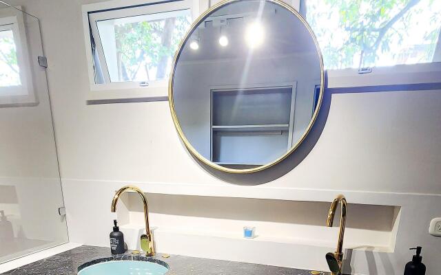 Luxury Villa In Aguacatala2