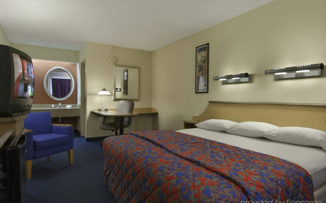 Red Roof Inn Detroit - Farmington Hills