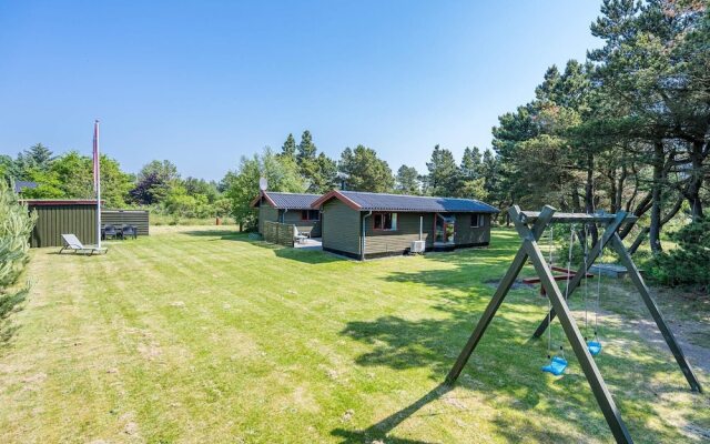 6 Person Holiday Home in Blavand