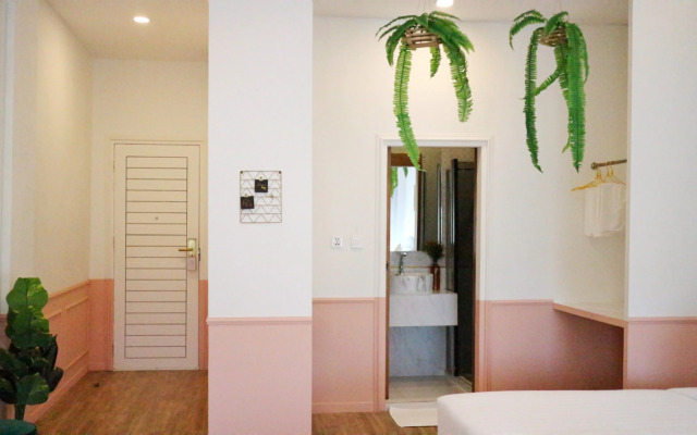 Isara Boutique Hotel and Cafe