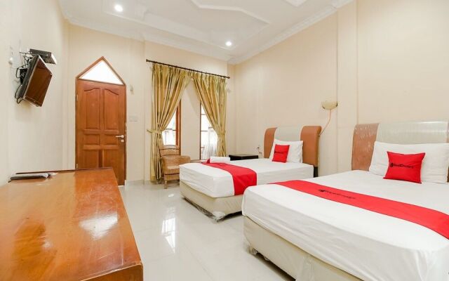 RedDoorz Plus @ Jalan Tugu Silalahi Tongging