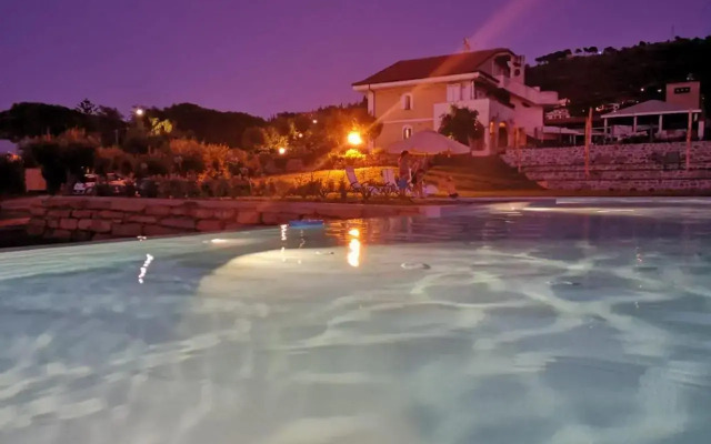 Castellabate House
