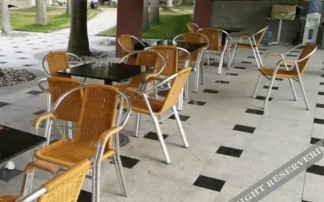 Qianjiang Hot Spring Hotel