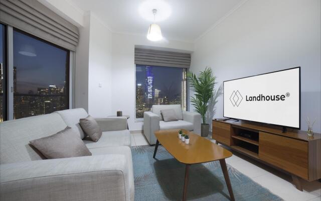 Upgraded Apartment w Stunning Burj Khalifa View