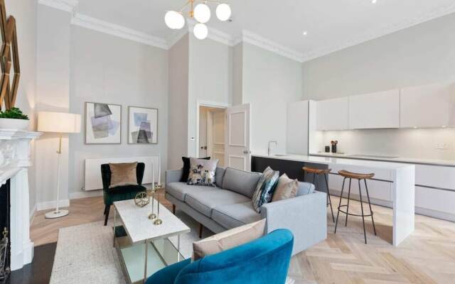 Elegant 3 Bed Apt W Terrace Near Kensington