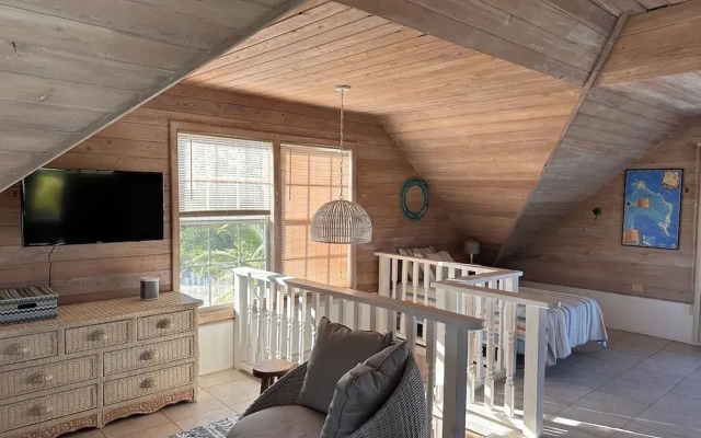 Seaside Serenity: Private Retreat With Ocean Views