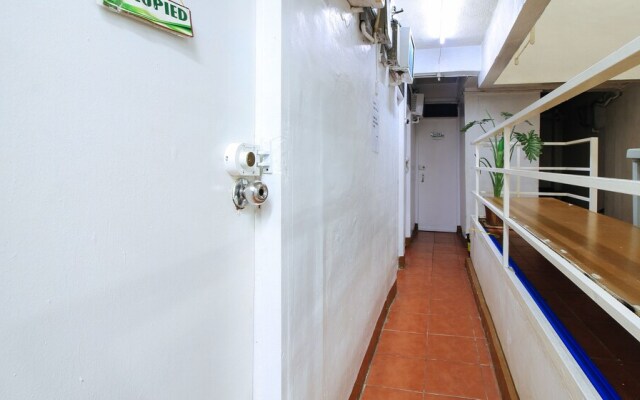Joy Hostel by RedDoorz