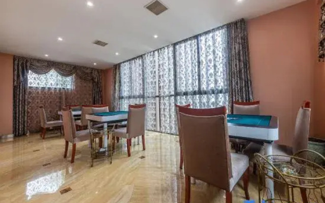 Changshou Manhu Yashe Hotel
