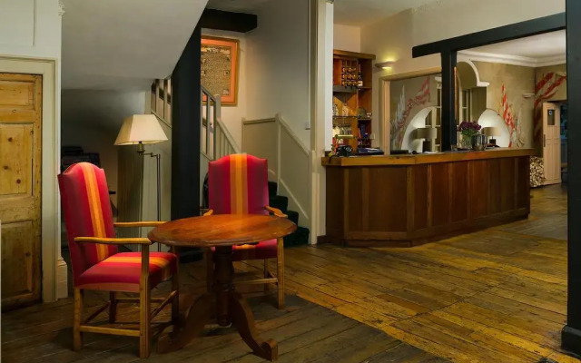 Marlborough Arms Hotel