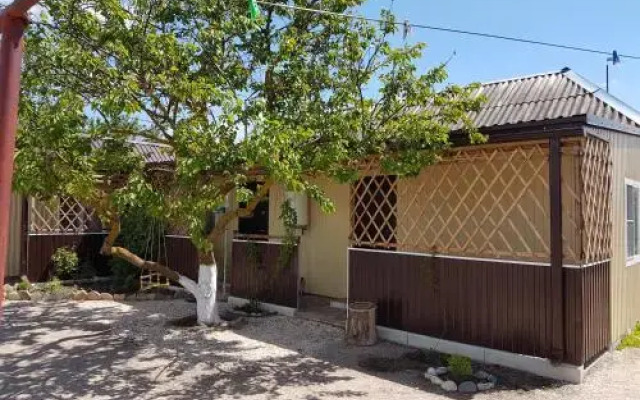 Guest House on Primorskaya 28