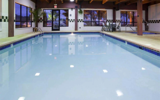 Hampton Inn Minneapolis NW Maple Grove