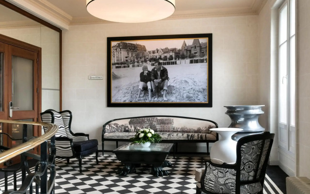 Hôtel Barrière l'Hermitage