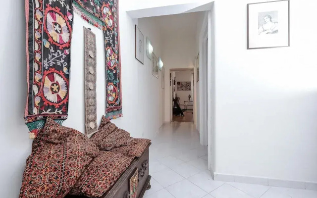 Domus Linda in Roma With 1 Bedrooms and 1 Bathrooms