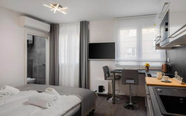 Luxury Studios & Room Five