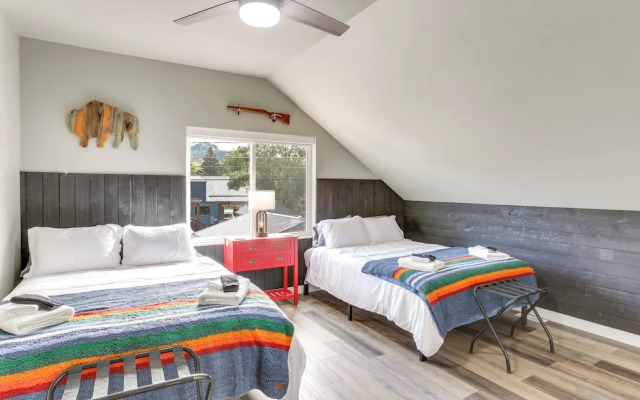 Spacious, Rustic Spearfish Home: Walk to Downtown!