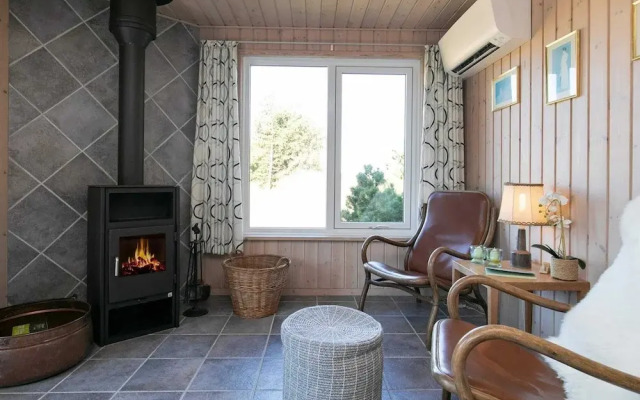 6 Person Holiday Home in Oksbol