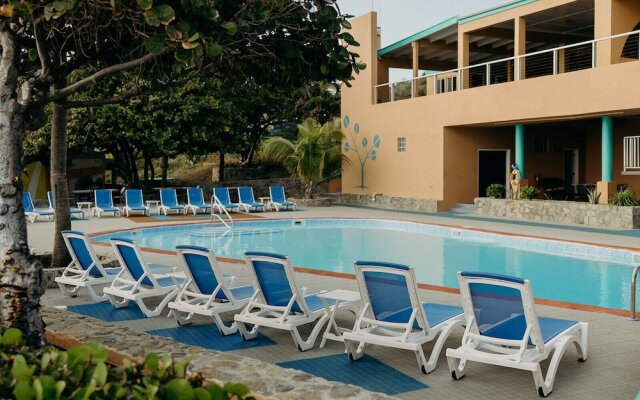 Grapetree Bay Hotel & Villas