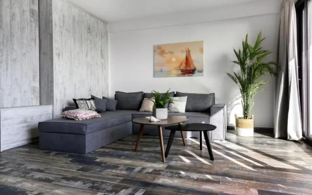 Villa Dorra Coast Suites