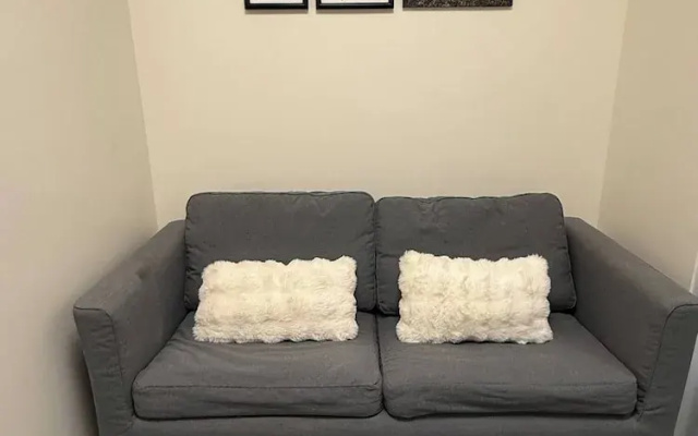 1BR Luxury Apartment The Camden Place