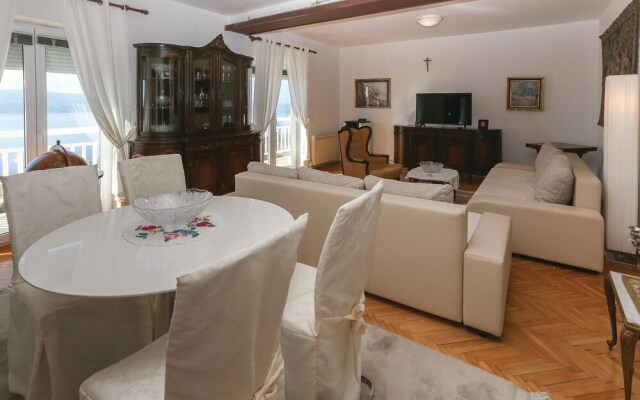 Awesome Home in Stanici With Wifi and 2 Bedrooms