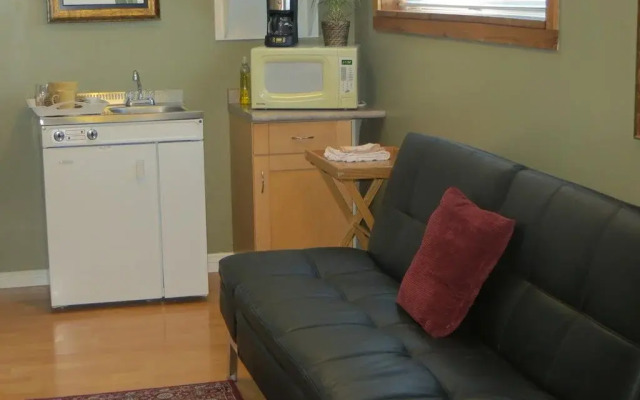 Caruso's Accommodation