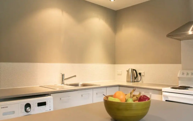 Leafy Beach Haven Retreat 1 Bedroom Close To CBD