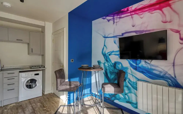 Renaissance House Apartments