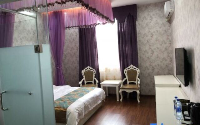 Mengzi 520 Theme Hotel