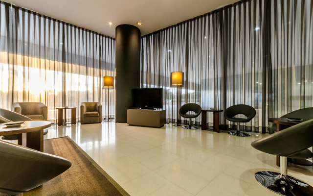 Hotel YIT Vía Sevilla Mairena