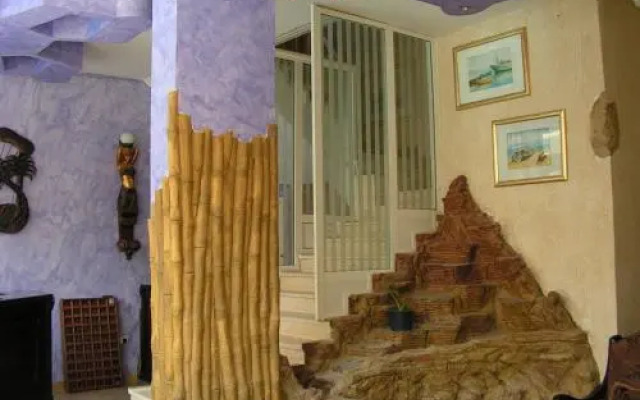 Paradise Hill Apartments