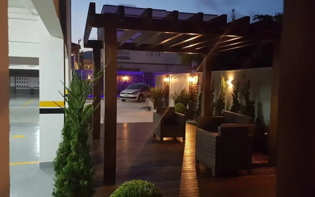 VAR 102B Dpto amplio en Residencial con piscina