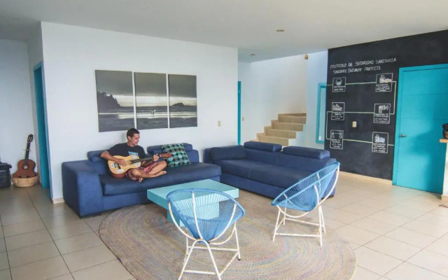 Looking Good Beachfront Hotel