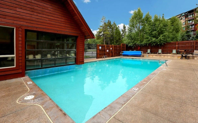 Pine Ridge 11e 2 Bedroom Condo